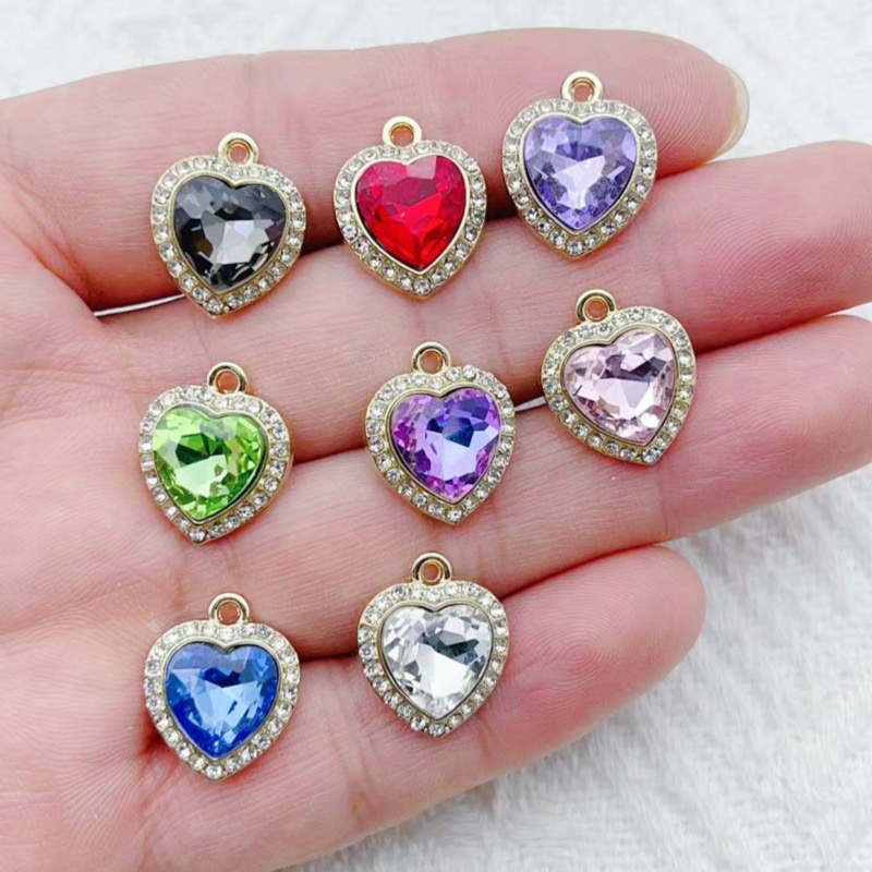 Jewelry Making Pendants - 10個のハート型のカラフルな宝石が象嵌されたペンダント、新鮮なスタイルのDIYジュエリー、ブレスレット、ネックレス、イヤリング作成用アクセサリー