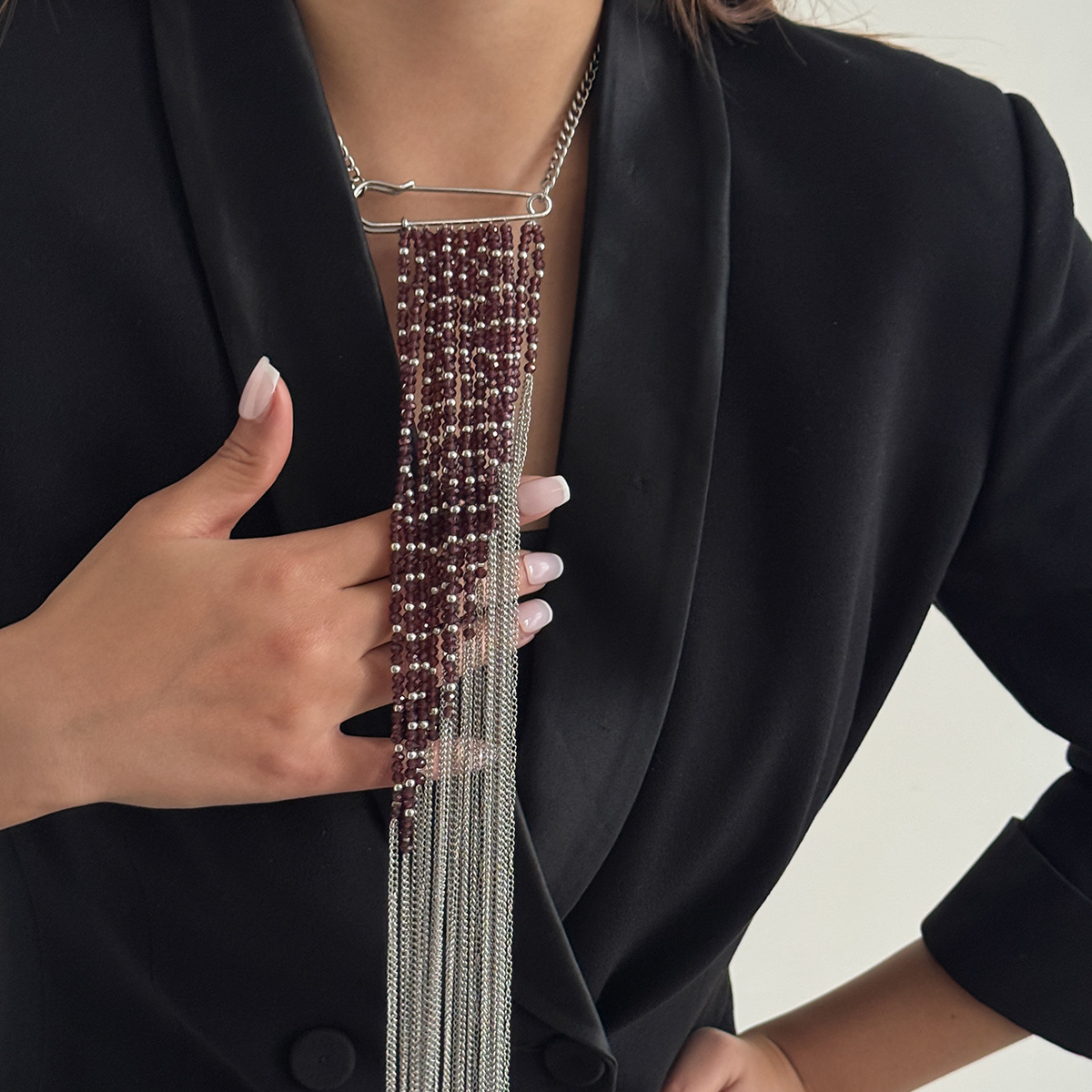 シルバーカラータッセルチェーンブローチファッションアクセサリ - Jewelry Making Parts のレビューと価格